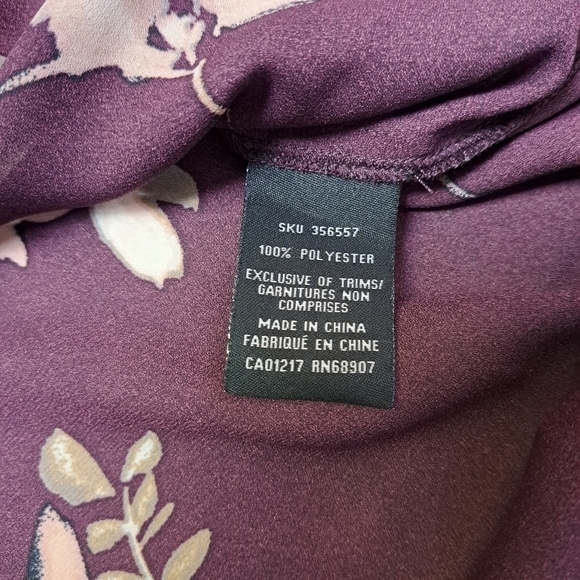 le Chateau Floral button up Blouse - Picture 8 of 13